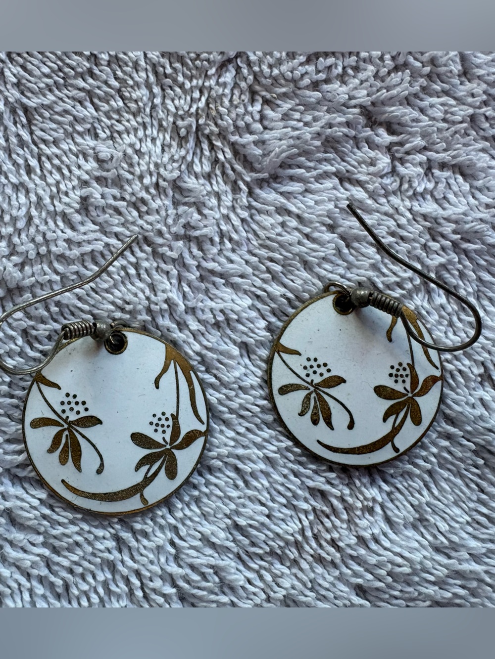 Cloisonné White and Gold Tone Floral Drop Earrings 70’s Boho
